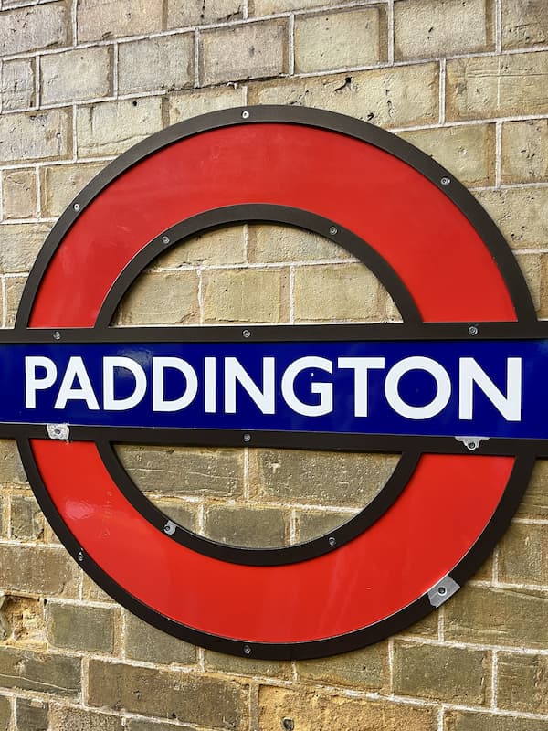 London mit Teenagern Paddington Station
