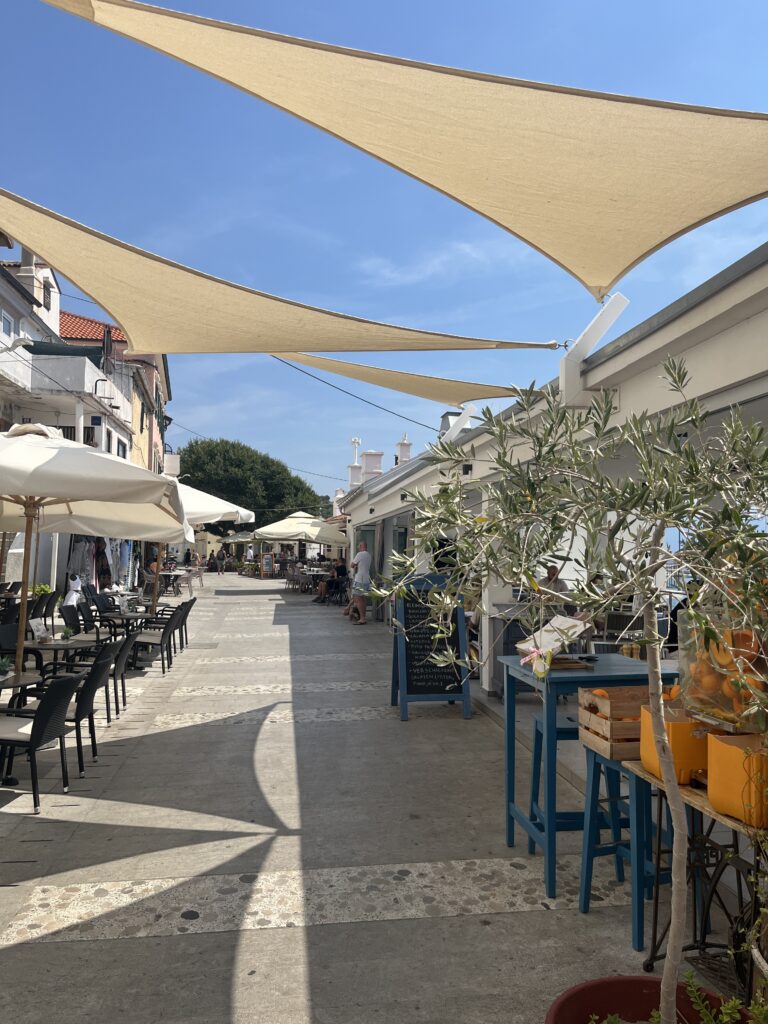 Krk im August, Baska